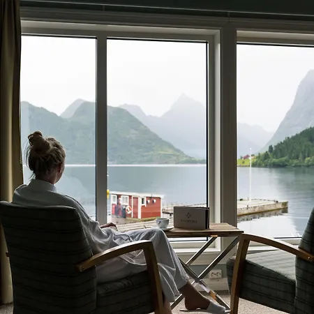 فندق Sagafjord - By Classic Norway Sæbø